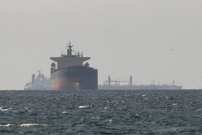 Oil Rises Above $105 as U.S.-Iran Diplomacy Shows Little Progress
